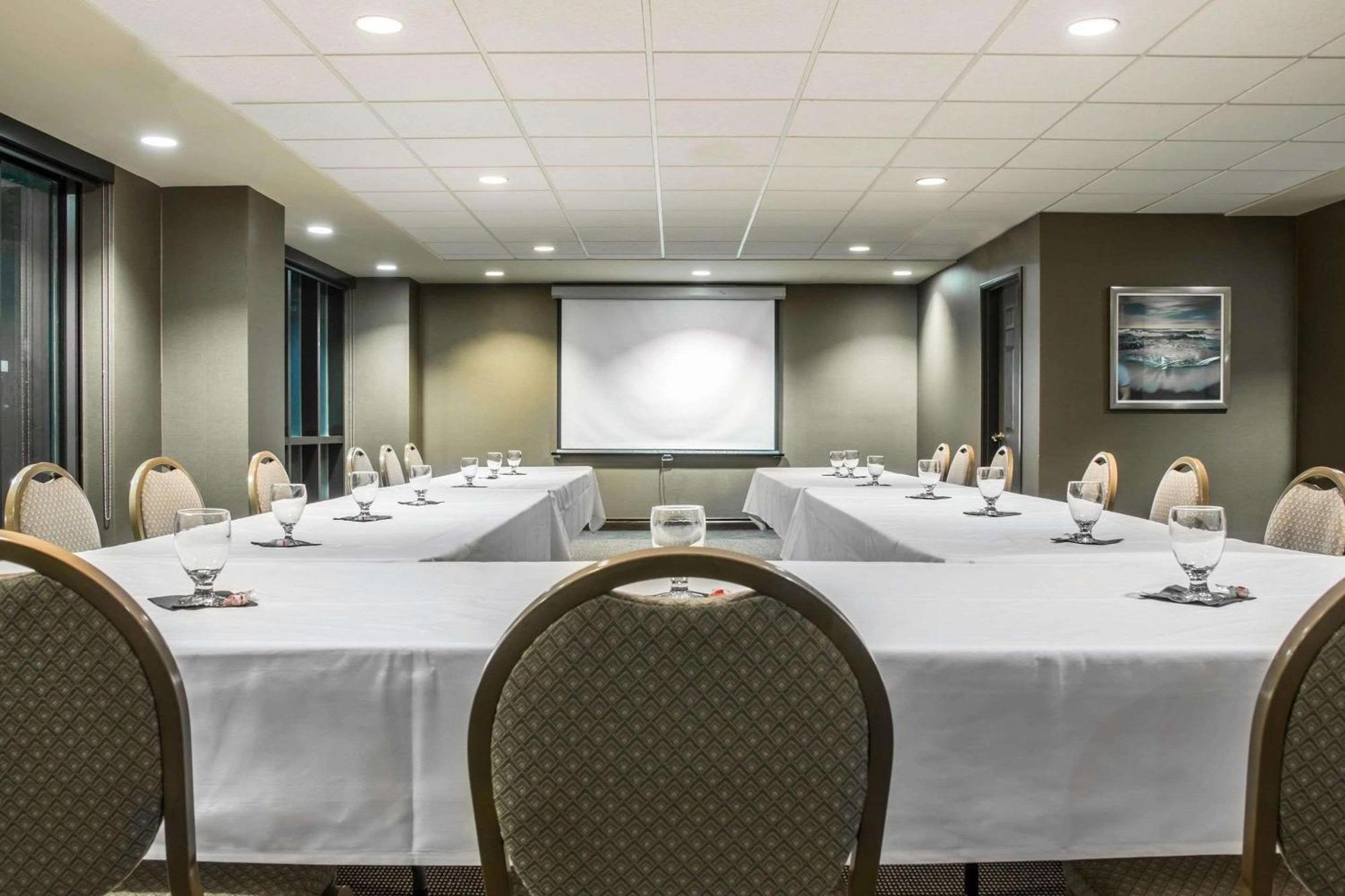 Shoreline Inn & Conference Center, Ascend Hotel Collection Muskegon Eksteriør bilde